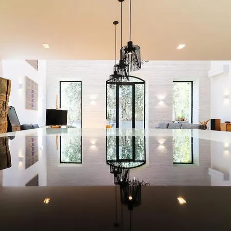 Luxury Loft In アパート *